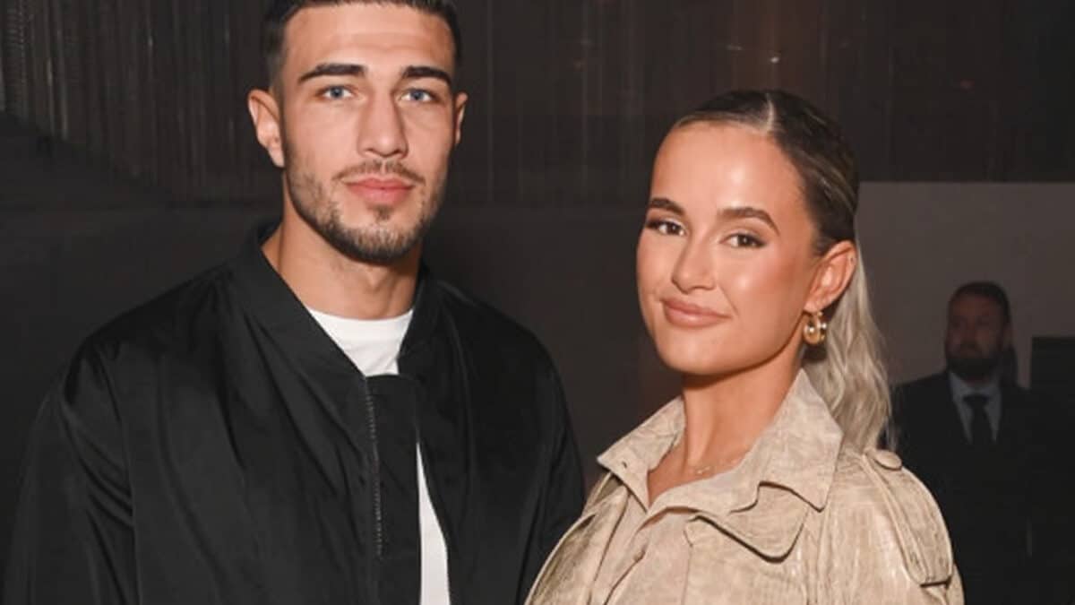 Molly-Mae Hague terapie