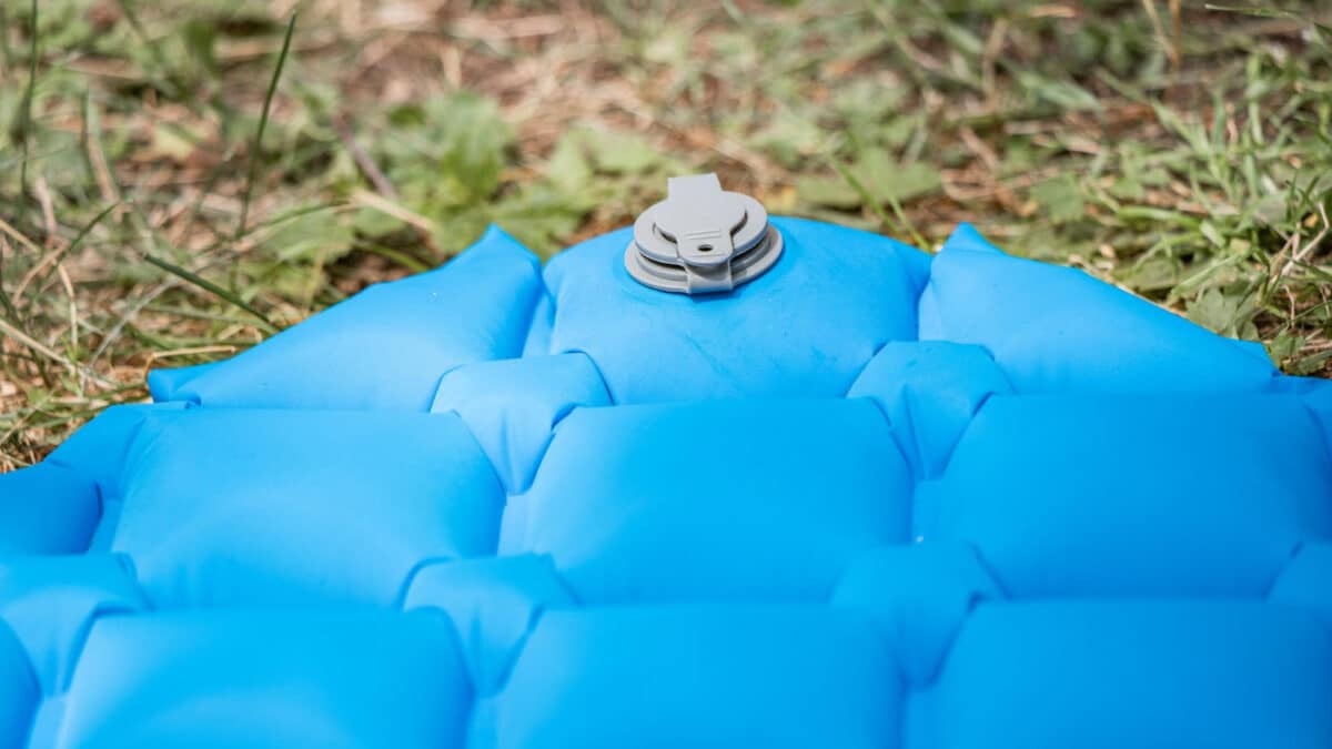 saltele autogonflabile camping