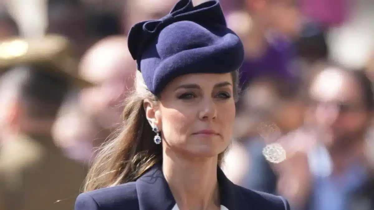 Kate Middleton coroană