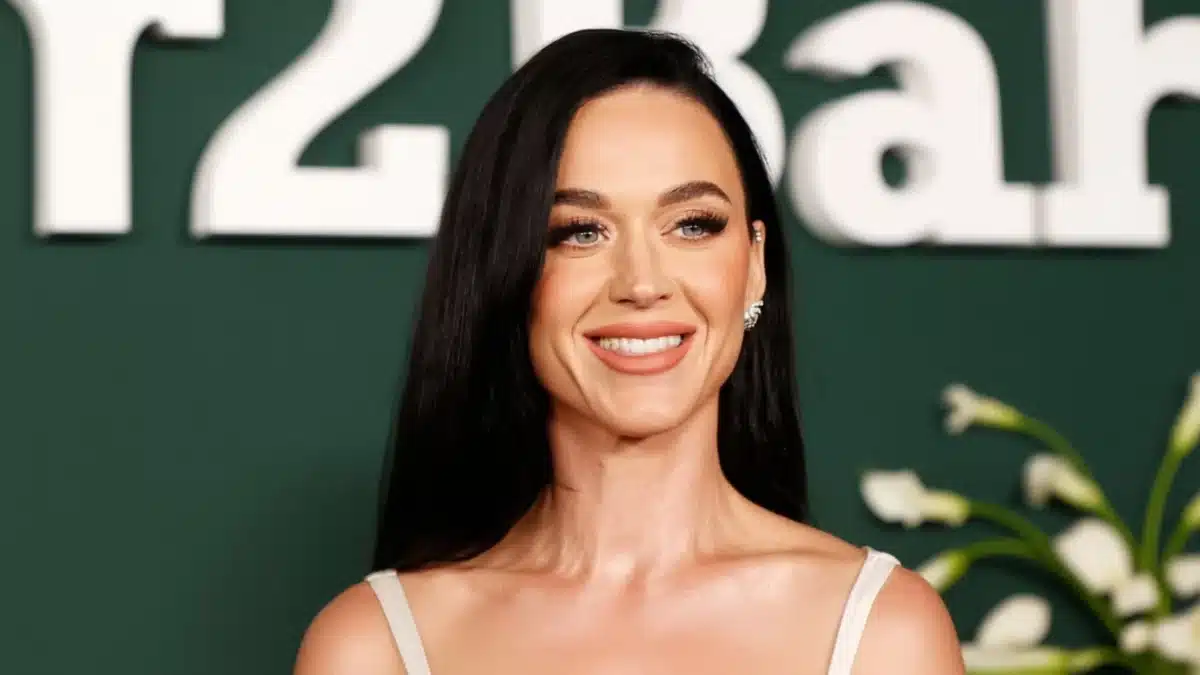 Katy Perry Balenciaga campanie