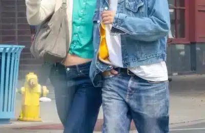 Lily-Rose Depp și 070 Shake adoptă stilul de cuplu cu blugi largi