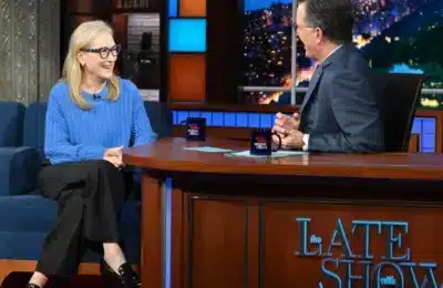 Meryl Streep readuce culoarea cerulean la The Stephen Colbert Show