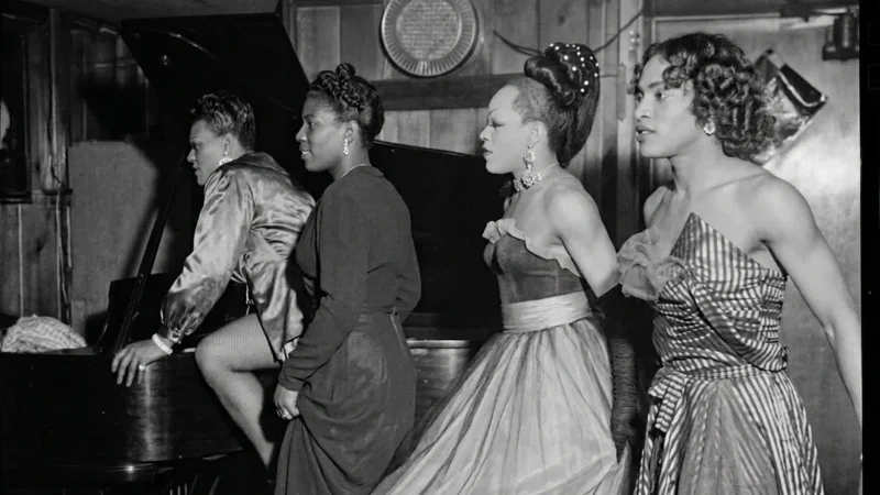 Secretul din spatele siluetelor perfecte. Cum isi sculpteaza corpul artistii drag