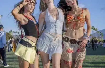 Tendințe moda vara 2026: fuste mini și stil western la Coachella