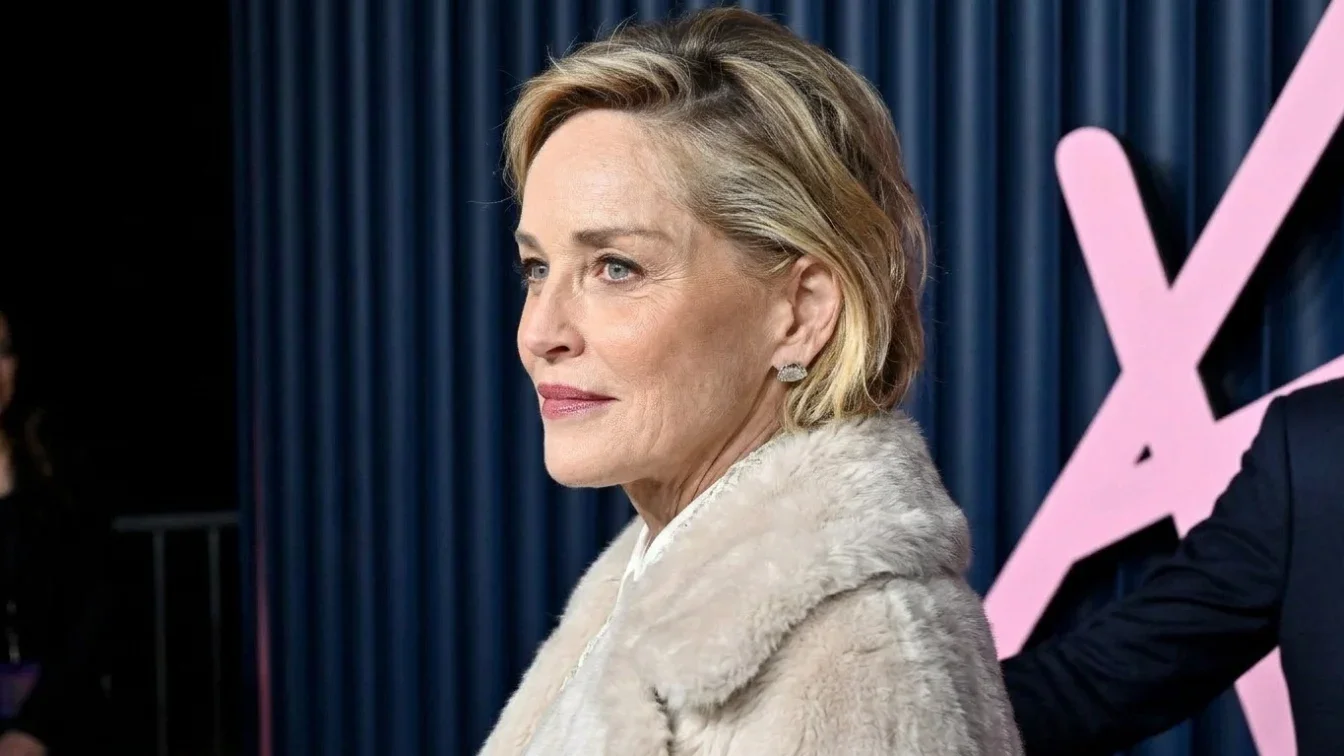 Imaginea care a uimit pe toata lumea. Cum arata Sharon Stone la 68 de ani fara retusuri