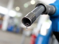 Benzina a sărit de 9 lei. Vestea neașteptată care schimbă totul pentru șoferi