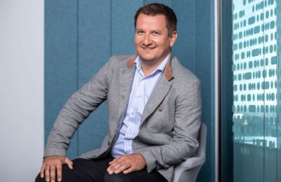 SkyTower lansează cea de-a 7-a ediție a competiției SkyRun, cea mai emblematică competiție de alergare pe scări pentru copii și adulți