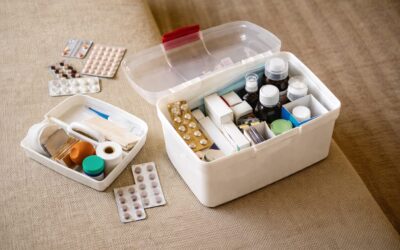 Ce trebuie să conțină trusa medicală de vacanță și de ce e recomandată o rezervă de medicamente pentru 3-7 zile