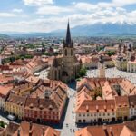 Sibiul introduce ghid digital în 12 limbi și restricționează accesul gratuit la Palatul Brukenthal în 2026