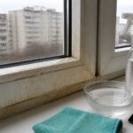 Cum se pot curăța ramele de PVC îngălbenite cu soluții preparate în casă