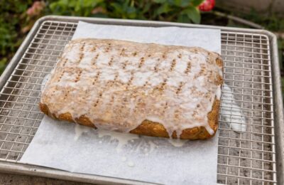 O prăjitură cu ceai dulce și limonadă, noua rețetă a chef-ului Carla Hall