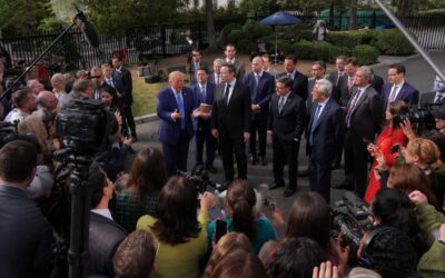 Trump și marile companii de inteligență artificială au semnat un acord pentru controale interne și audit extern