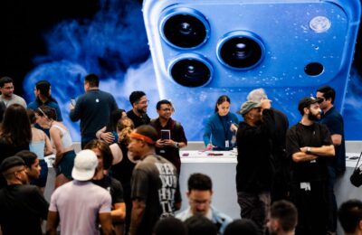 Apple a lansat iOS 27 pentru iPhone 11 și modelele mai noi, cu alerte Safari și controale noi pentru copii