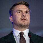 Ruslan Kravcenko a demisionat de la șefia Parchetului Ucrainei după percheziția din biroul său