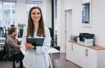 UE a deschis recrutările pentru administratori TIC în inteligență artificială și securitate cibernetică. Până când te poți înscrie