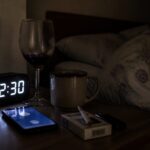 Trezirile nocturne frecvente pot avea la bază obiceiuri simple de seară