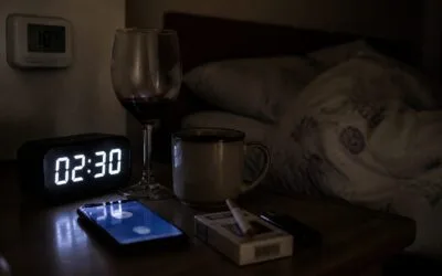 Trezirile nocturne frecvente pot avea la bază obiceiuri simple de seară