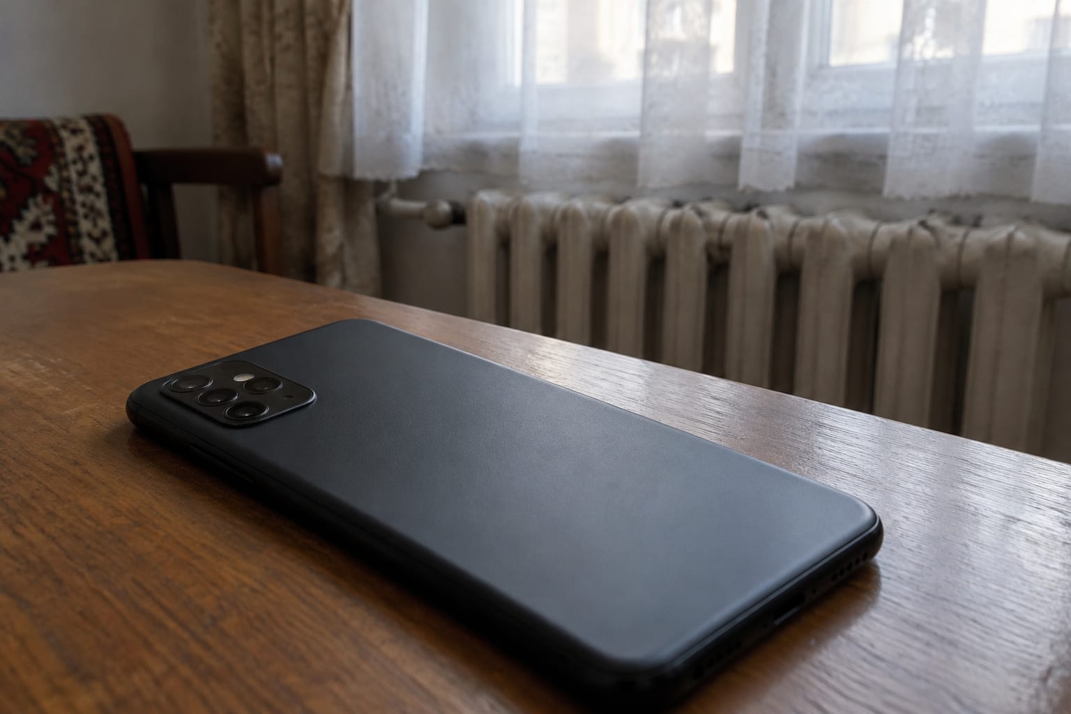 Telefon mobil pregătit pentru ghosting